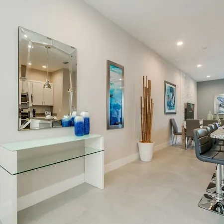 Amazing Location Modern Townhome Close To Disney